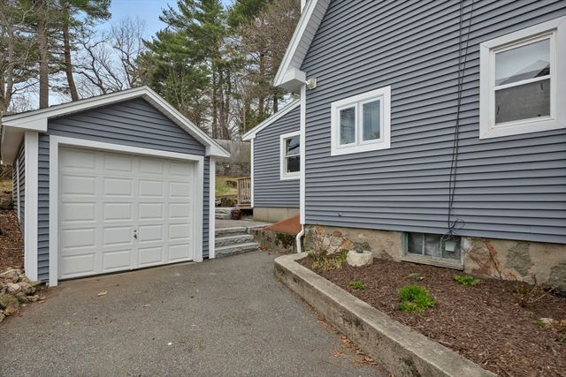 836 Lynnfield Street, Lynnfield, MA 01940