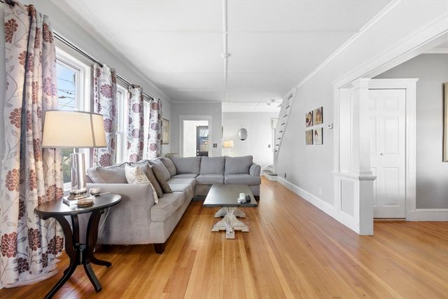 836 Lynnfield Street, Lynnfield, MA 01940