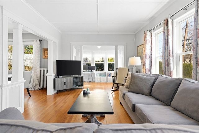 836 Lynnfield Street, Lynnfield, MA 01940