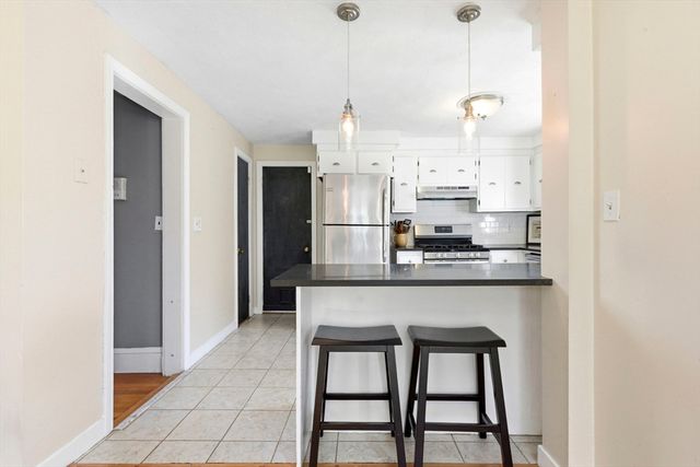 836 Lynnfield Street, Lynnfield, MA 01940