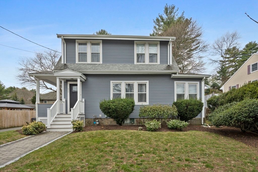836 Lynnfield Street, Lynnfield, MA 01940