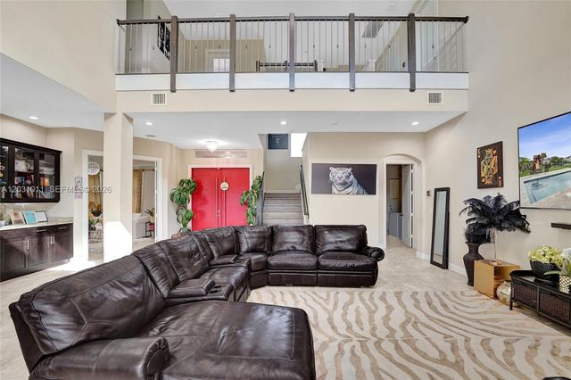 6804 N Stillwater Shores Drive, Davie, FL 33314