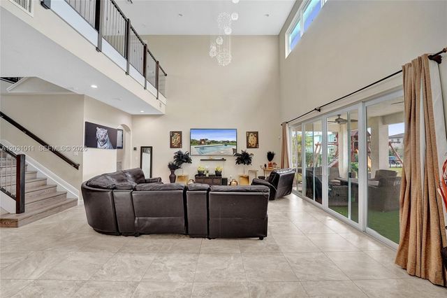 6804 N Stillwater Shores Drive, Davie, FL 33314