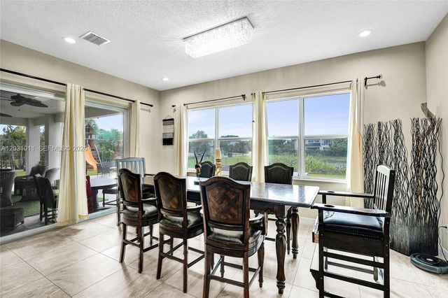 6804 N Stillwater Shores Drive, Davie, FL 33314