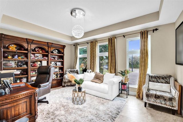 6804 N Stillwater Shores Drive, Davie, FL 33314