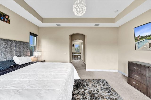 6804 N Stillwater Shores Drive, Davie, FL 33314