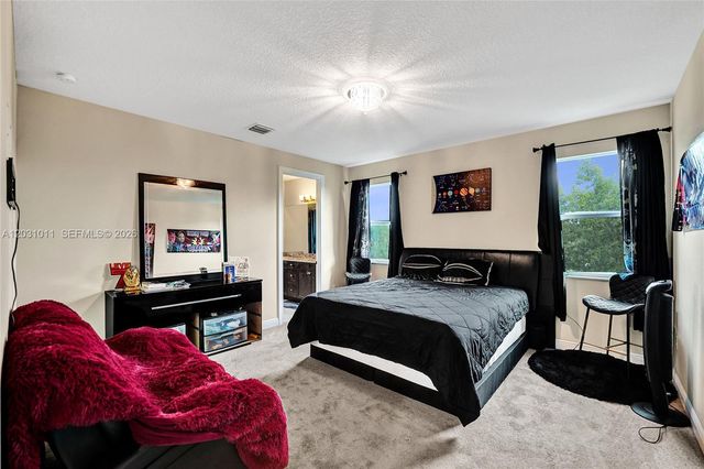 6804 N Stillwater Shores Drive, Davie, FL 33314