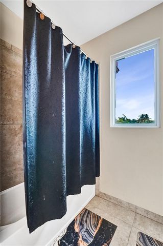 6804 N Stillwater Shores Drive, Davie, FL 33314