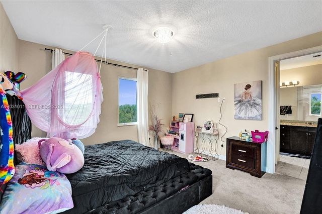 6804 N Stillwater Shores Drive, Davie, FL 33314
