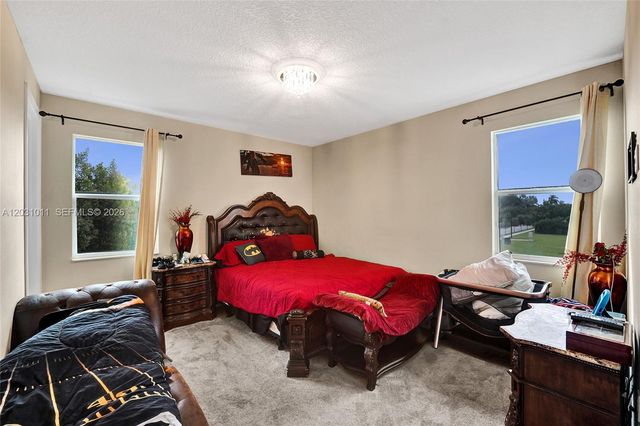 6804 N Stillwater Shores Drive, Davie, FL 33314