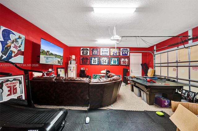6804 N Stillwater Shores Drive, Davie, FL 33314