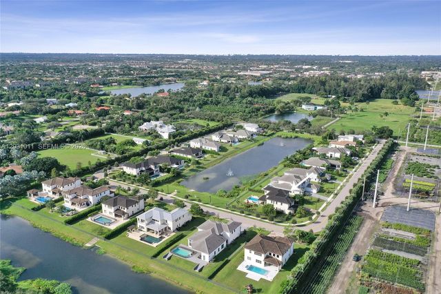 6804 N Stillwater Shores Drive, Davie, FL 33314