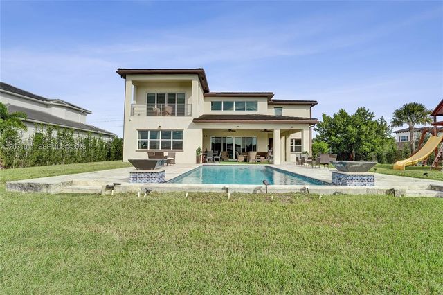 6804 N Stillwater Shores Drive, Davie, FL 33314