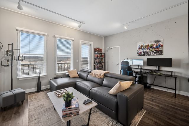 332 River Street 4504, Lemont, IL 60439