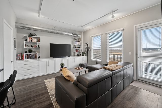 332 River Street 4504, Lemont, IL 60439