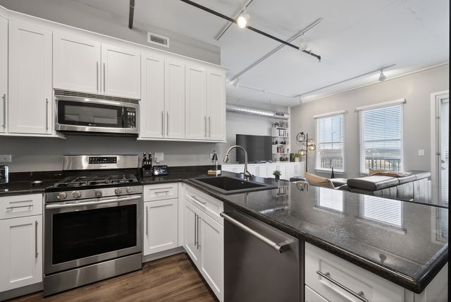 332 River Street 4504, Lemont, IL 60439