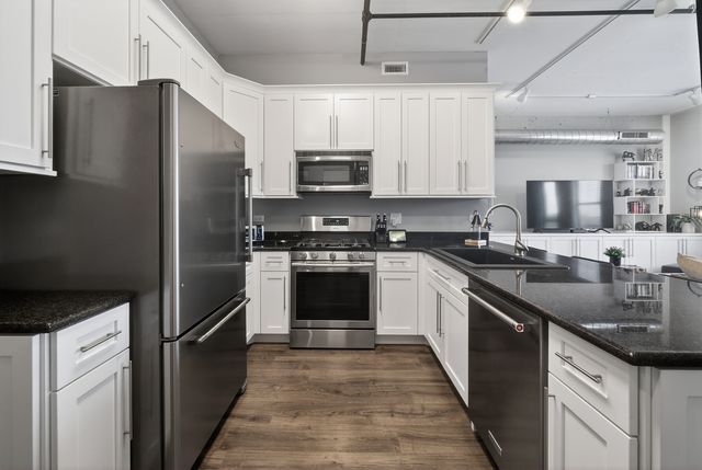 332 River Street 4504, Lemont, IL 60439