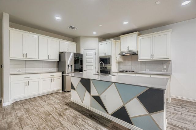 8800 Sikes WAY, Austin, TX 78747