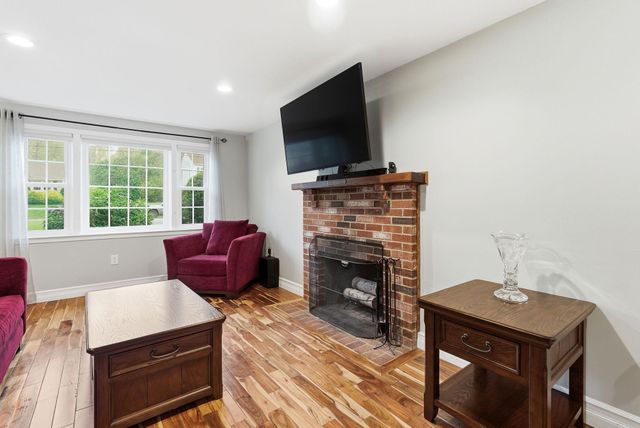 56 Timberline Drive, Nashua, NH 03062