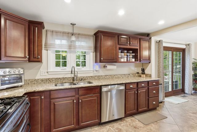56 Timberline Drive, Nashua, NH 03062