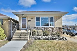 5435 N Mobile Avenue, Chicago, IL 60630