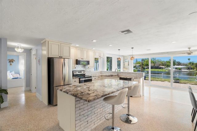 6506 HILLSIDE AVENUE, Seminole, FL 33772