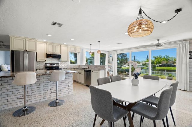 6506 HILLSIDE AVENUE, Seminole, FL 33772