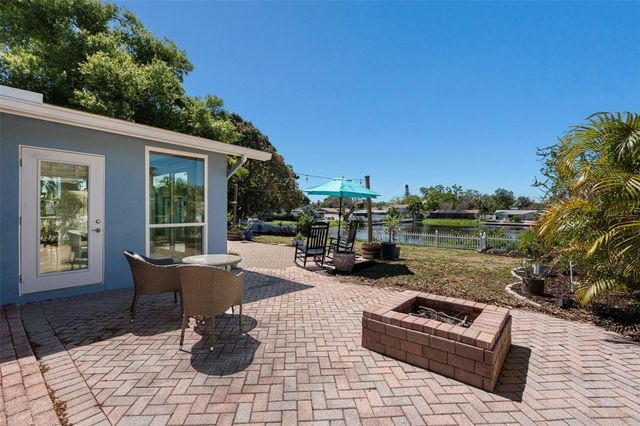 6506 HILLSIDE AVENUE, Seminole, FL 33772