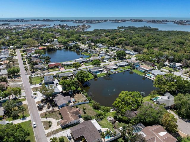 6506 HILLSIDE AVENUE, Seminole, FL 33772