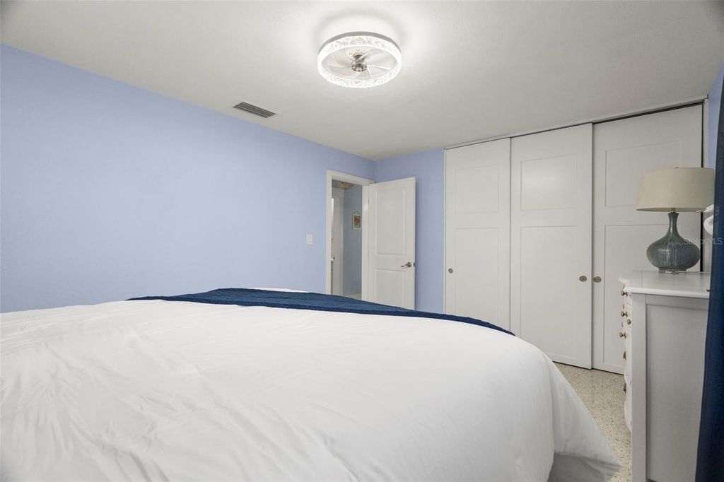 Image 19 of property listing at 6506 HILLSIDE AVENUE, Seminole, FL 33772