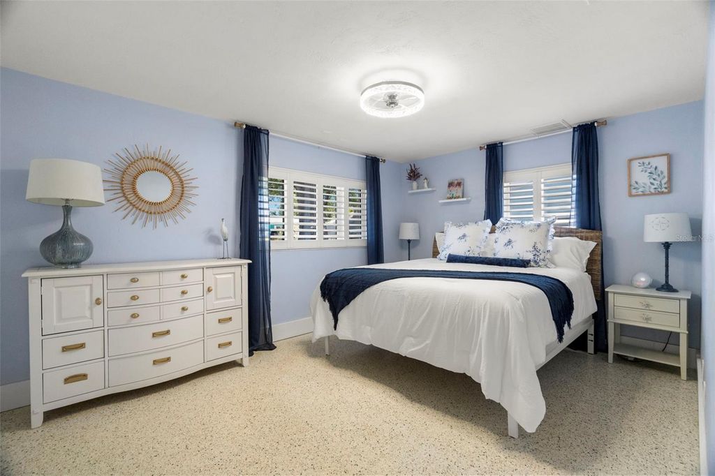 Image 20 of property listing at 6506 HILLSIDE AVENUE, Seminole, FL 33772