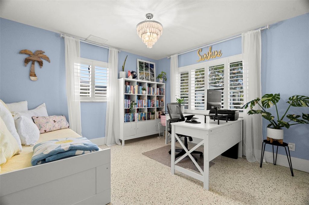 Image 23 of property listing at 6506 HILLSIDE AVENUE, Seminole, FL 33772