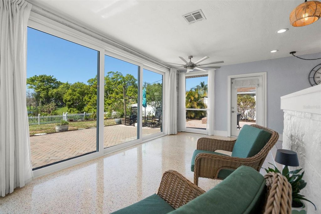 Image 29 of property listing at 6506 HILLSIDE AVENUE, Seminole, FL 33772