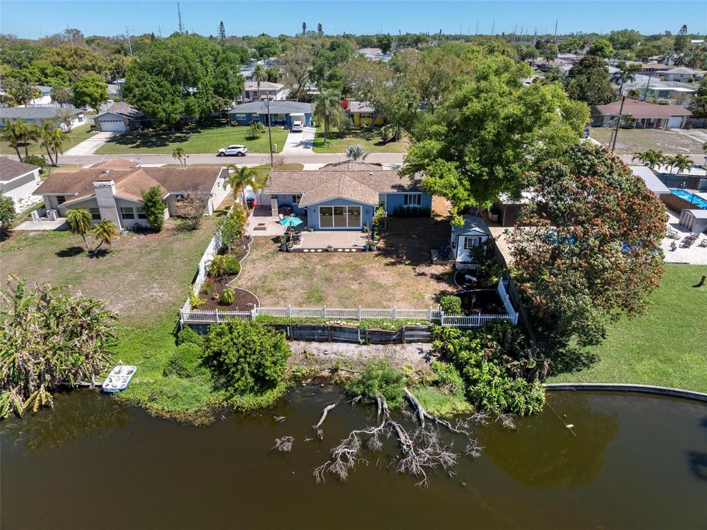 Image 40 of property listing at 6506 HILLSIDE AVENUE, Seminole, FL 33772