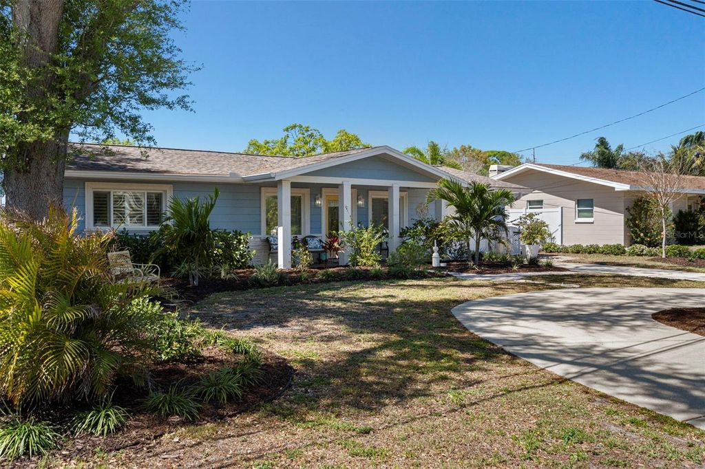 Image 5 of property listing at 6506 HILLSIDE AVENUE, Seminole, FL 33772
