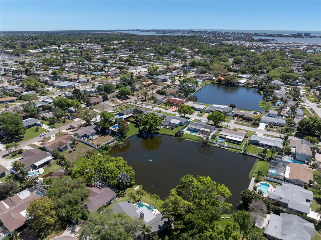 Image 43 of property listing at 6506 HILLSIDE AVENUE, Seminole, FL 33772