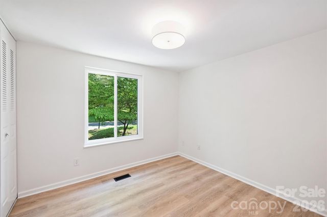 7323 Rollingridge Drive, Charlotte, NC 28211