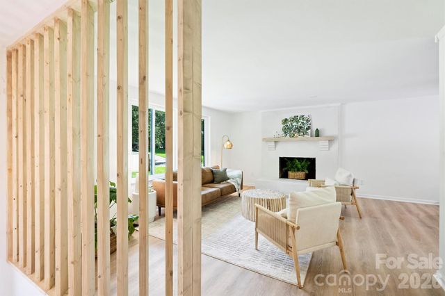 7323 Rollingridge Drive, Charlotte, NC 28211