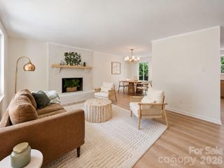 7323 Rollingridge Drive, Charlotte, NC 28211