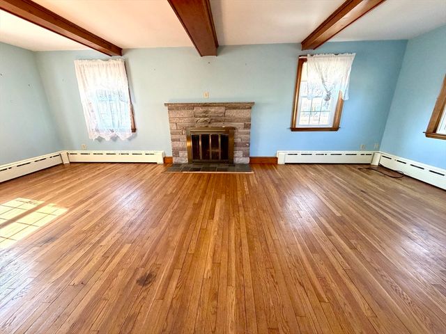 199 Plymouth St, Whitman, MA 02382