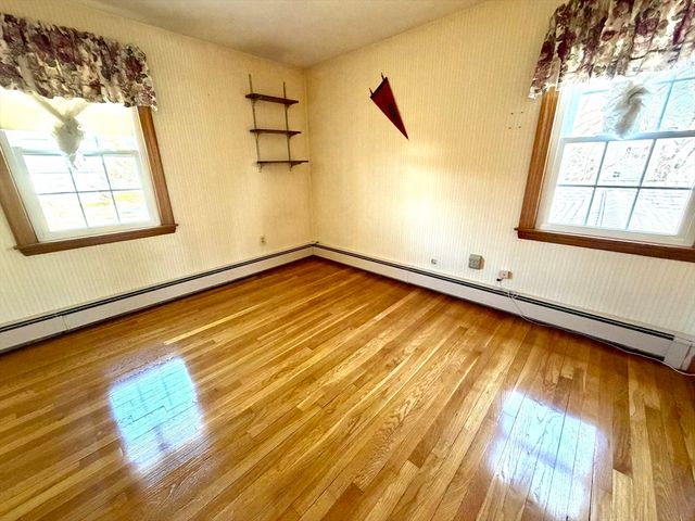 199 Plymouth St, Whitman, MA 02382