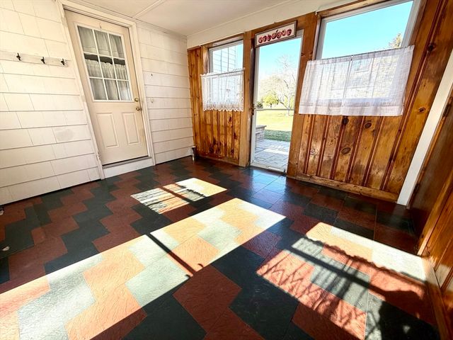 199 Plymouth St, Whitman, MA 02382