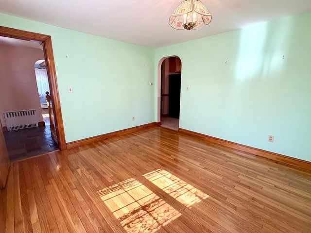 199 Plymouth St, Whitman, MA 02382