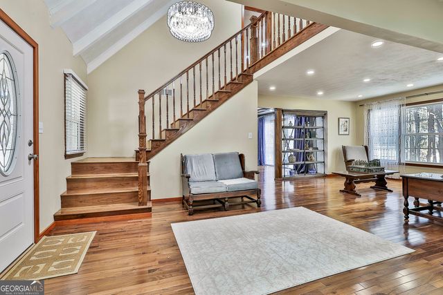 190 Willow Lake Lane, Sharpsburg, GA 30277