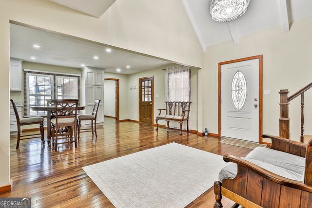 190 Willow Lake Lane, Sharpsburg, GA 30277