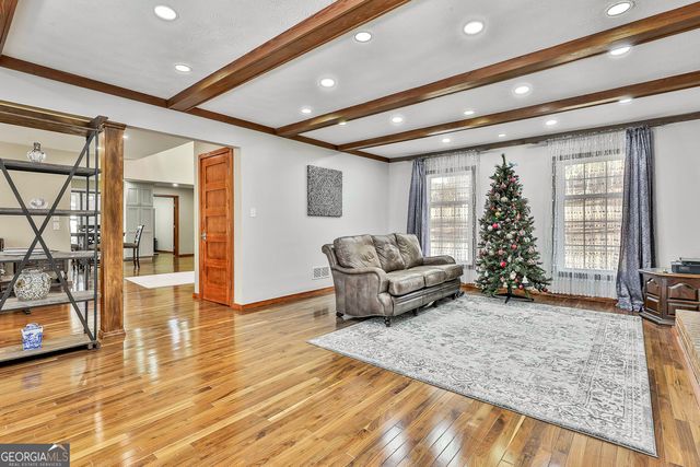 190 Willow Lake Lane, Sharpsburg, GA 30277