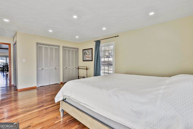 190 Willow Lake Lane, Sharpsburg, GA 30277