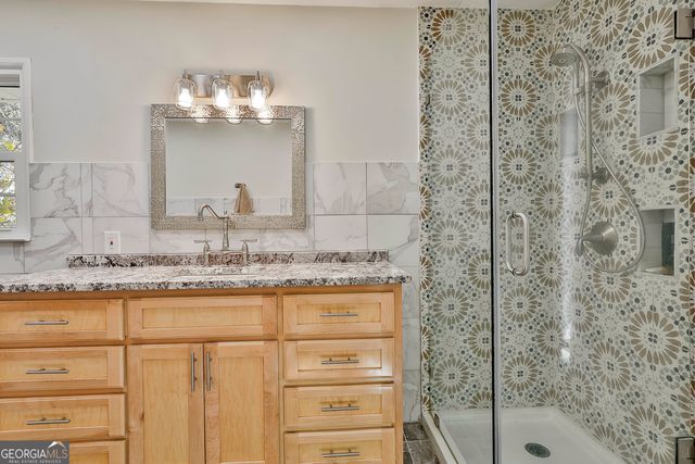 190 Willow Lake Lane, Sharpsburg, GA 30277