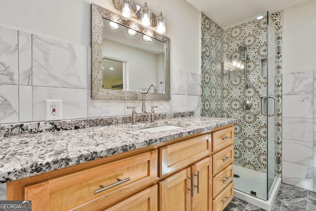 190 Willow Lake Lane, Sharpsburg, GA 30277