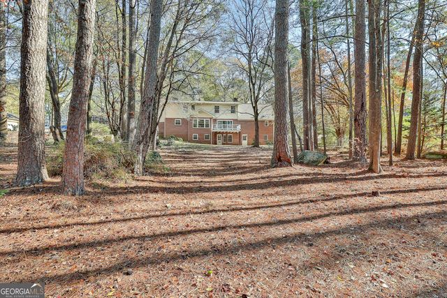 190 Willow Lake Lane, Sharpsburg, GA 30277